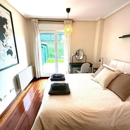 Reformado Con Piscina Y Jardin Gibaja