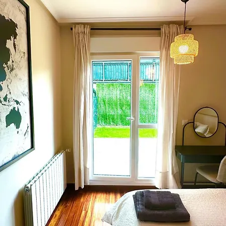 Reformado Con Piscina Y Jardin * Gibaja